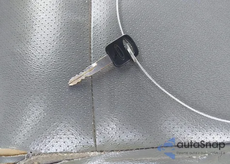 2004 Ford E-250 Commercial/Recreational z USA, uszkodzony, nr VIN 1FTNS24W84HA41025